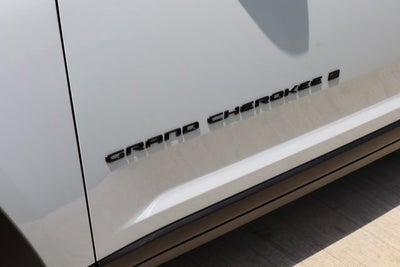 2026 Jeep Grand Cherokee L Laredo Altitude
