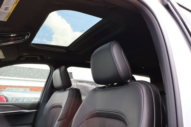 2026 Jeep Grand Cherokee L Laredo Altitude