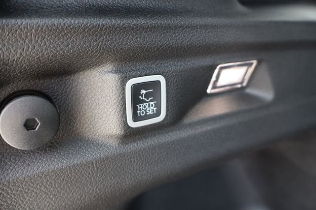 2026 Jeep Grand Cherokee L Laredo Altitude