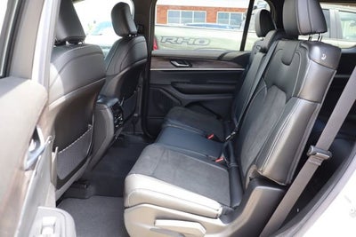2026 Jeep Grand Cherokee L Laredo Altitude