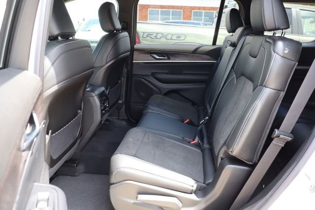 2026 Jeep Grand Cherokee L Laredo Altitude
