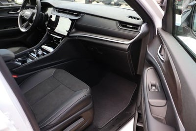 2026 Jeep Grand Cherokee L Laredo Altitude
