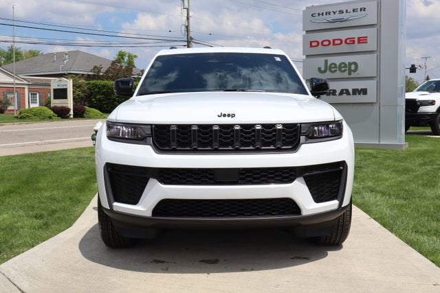 2026 Jeep Grand Cherokee L Laredo Altitude