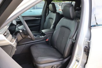 2026 Jeep Grand Cherokee L Laredo Altitude