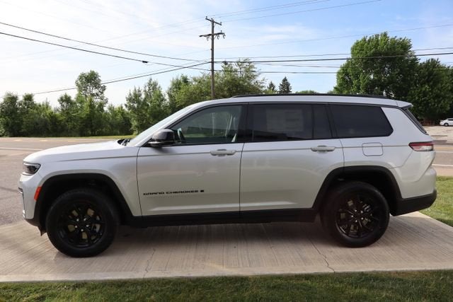 2026 Jeep Grand Cherokee L Laredo Altitude