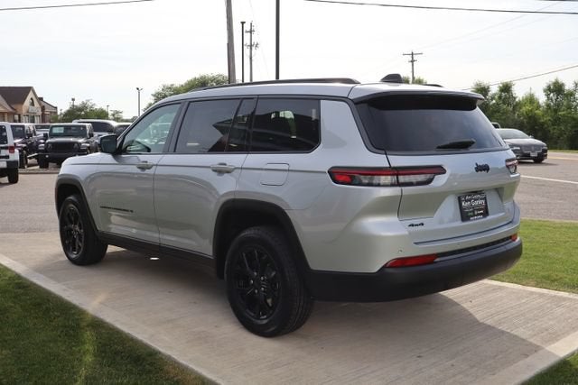 2026 Jeep Grand Cherokee L Laredo Altitude