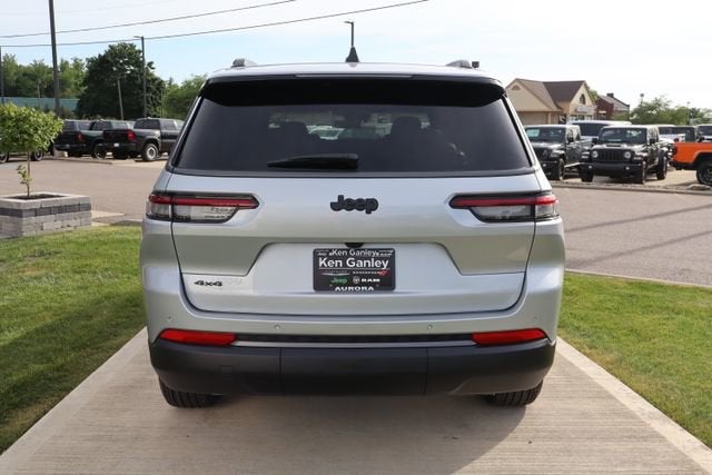2026 Jeep Grand Cherokee L Laredo Altitude
