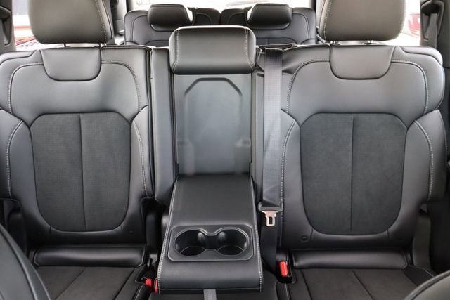 2026 Jeep Grand Cherokee L Laredo Altitude