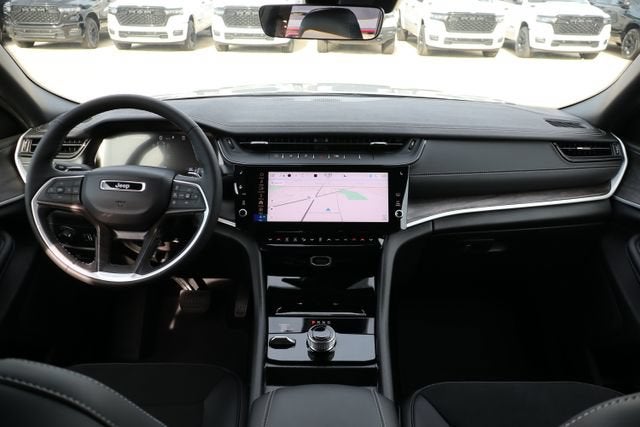 2026 Jeep Grand Cherokee L Laredo Altitude