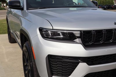 2026 Jeep Grand Cherokee L Laredo Altitude
