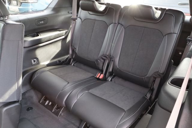 2026 Jeep Grand Cherokee L Laredo Altitude