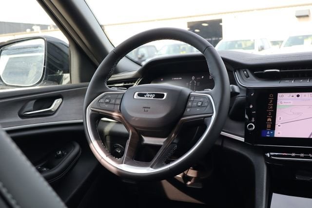 2026 Jeep Grand Cherokee L Laredo Altitude