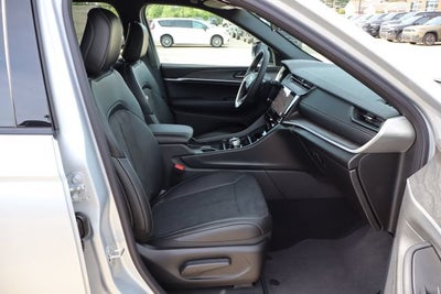 2026 Jeep Grand Cherokee L Laredo Altitude