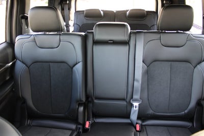 2027 Jeep Grand Cherokee L Laredo Altitude
