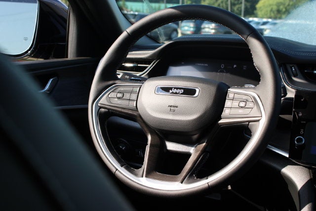 2027 Jeep Grand Cherokee L Laredo Altitude