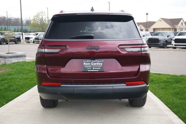 2026 Jeep Grand Cherokee L Laredo Altitude