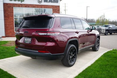 2026 Jeep Grand Cherokee L Laredo Altitude