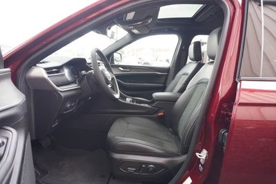 2026 Jeep Grand Cherokee L Laredo Altitude