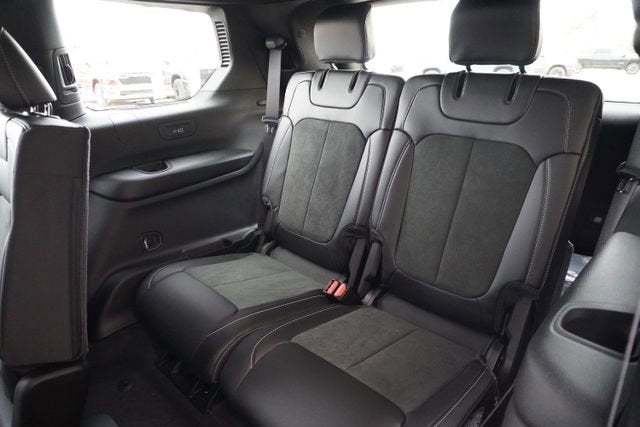 2026 Jeep Grand Cherokee L Laredo Altitude