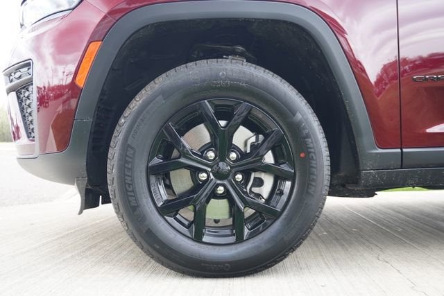 2026 Jeep Grand Cherokee L Laredo Altitude