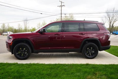 2026 Jeep Grand Cherokee L Laredo Altitude