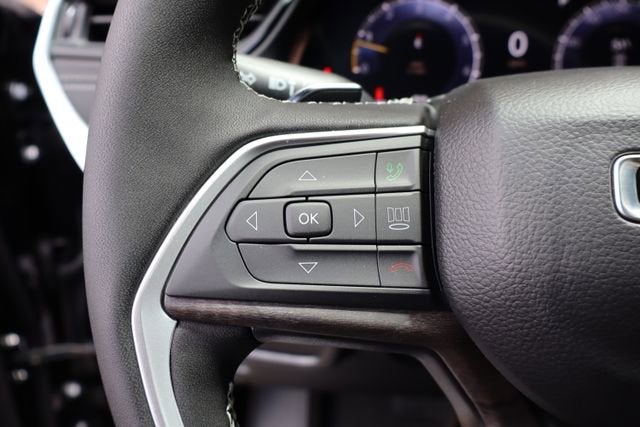 2026 Jeep Grand Cherokee L Laredo Altitude