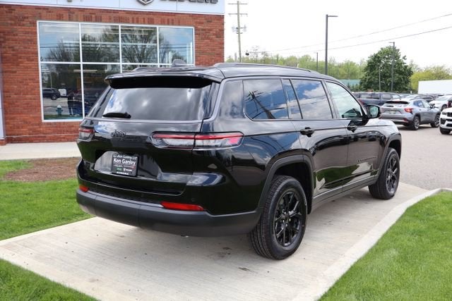 2026 Jeep Grand Cherokee L Laredo Altitude