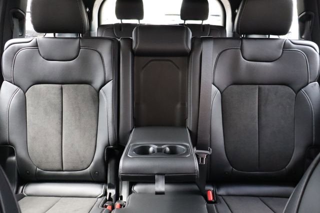 2026 Jeep Grand Cherokee L Laredo Altitude
