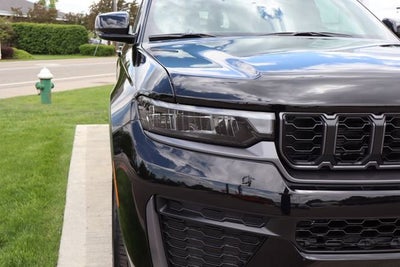 2026 Jeep Grand Cherokee L Laredo Altitude