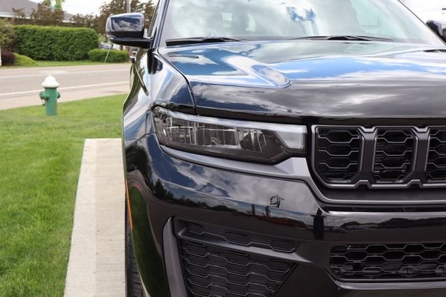 2026 Jeep Grand Cherokee L Laredo Altitude