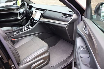 2026 Jeep Grand Cherokee L Laredo Altitude