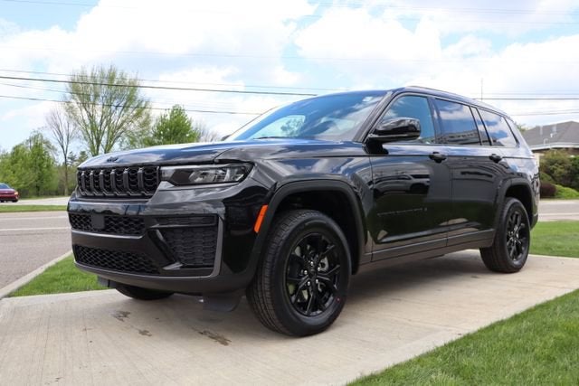 2026 Jeep Grand Cherokee L Laredo Altitude