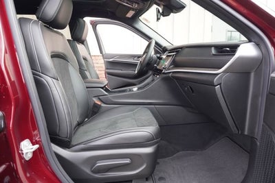 2026 Jeep Grand Cherokee L Laredo Altitude