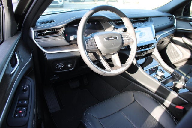 2027 Jeep Grand Cherokee L Limited Reserve