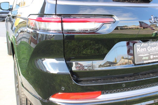 2027 Jeep Grand Cherokee L Limited Reserve