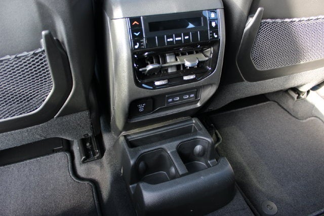 2027 Jeep Grand Cherokee L Limited Reserve