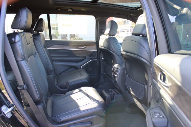 2027 Jeep Grand Cherokee L Limited Reserve