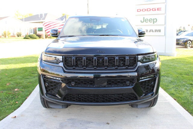 2027 Jeep Grand Cherokee L Limited Reserve