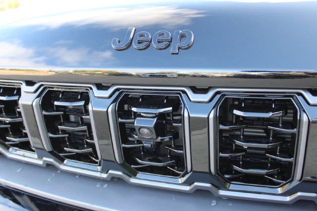 2027 Jeep Grand Cherokee L Limited Reserve