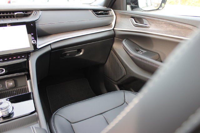 2027 Jeep Grand Cherokee L Limited