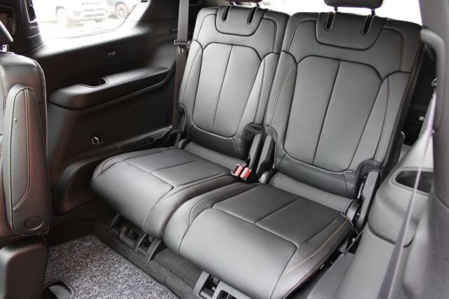 2026 Jeep Grand Cherokee L 85th Anniversary Edition