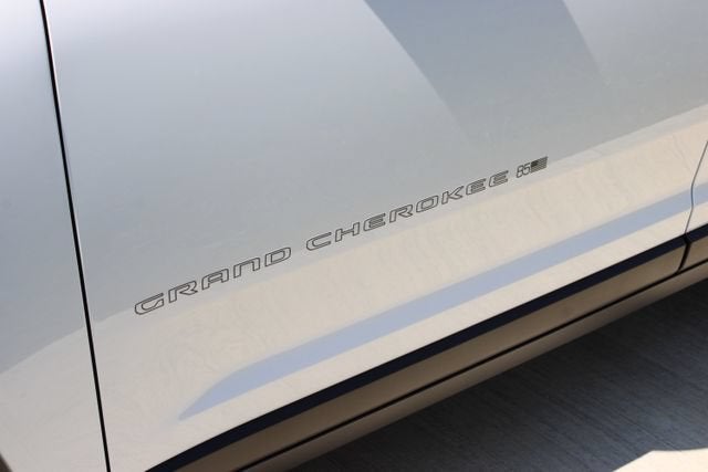 2026 Jeep Grand Cherokee L 85th Anniversary Edition