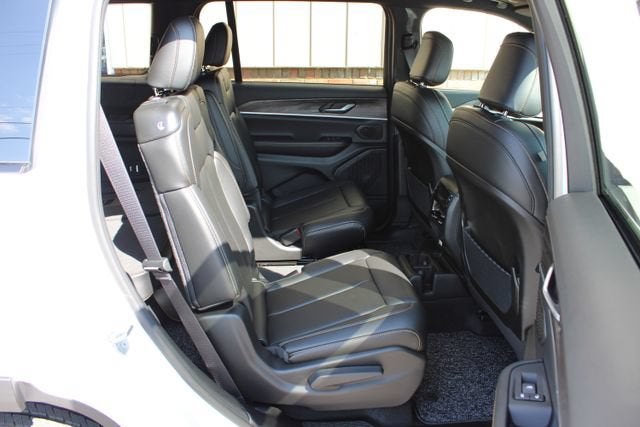 2026 Jeep Grand Cherokee L 85th Anniversary Edition