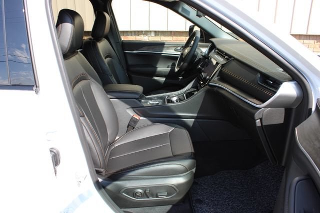 2026 Jeep Grand Cherokee L 85th Anniversary Edition