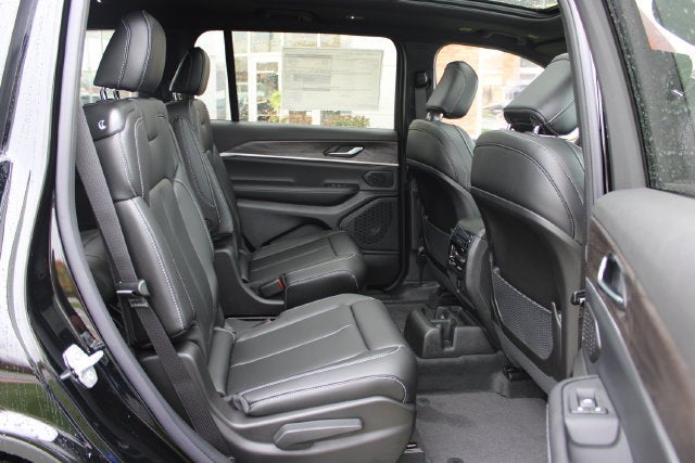 2027 Jeep Grand Cherokee L Limited