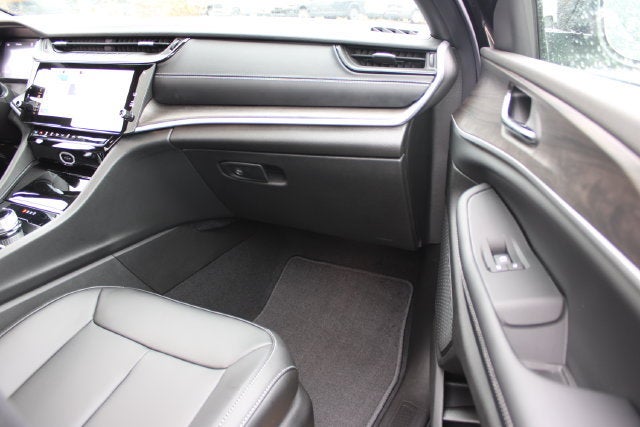 2027 Jeep Grand Cherokee L Limited