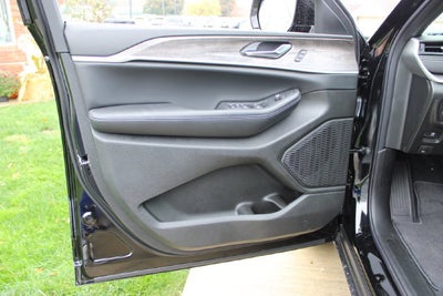 2027 Jeep Grand Cherokee L Limited