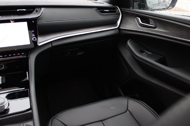 2027 Jeep Grand Cherokee L Limited