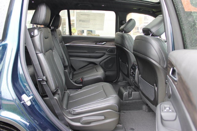 2027 Jeep Grand Cherokee L Limited