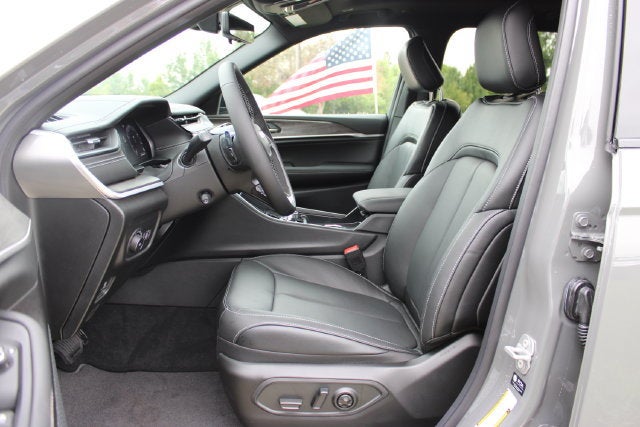 2027 Jeep Grand Cherokee L Limited Reserve